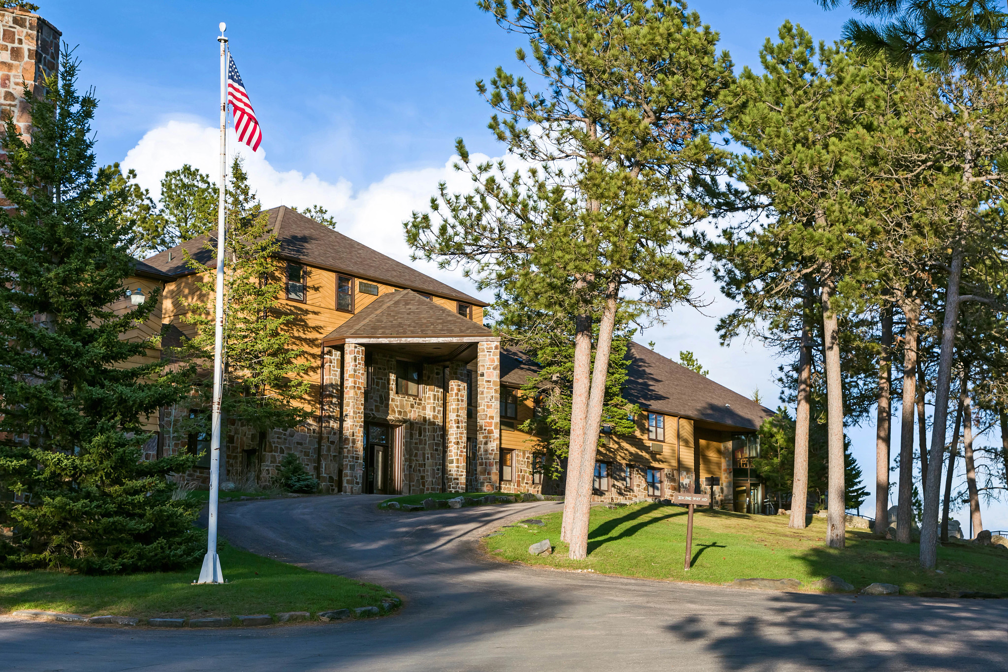 7 State Park Lodges to Consider Across the U.S.